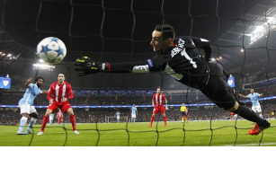2015-16赛季欧冠D组第三轮 曼城主场2-1逆转塞维利亚